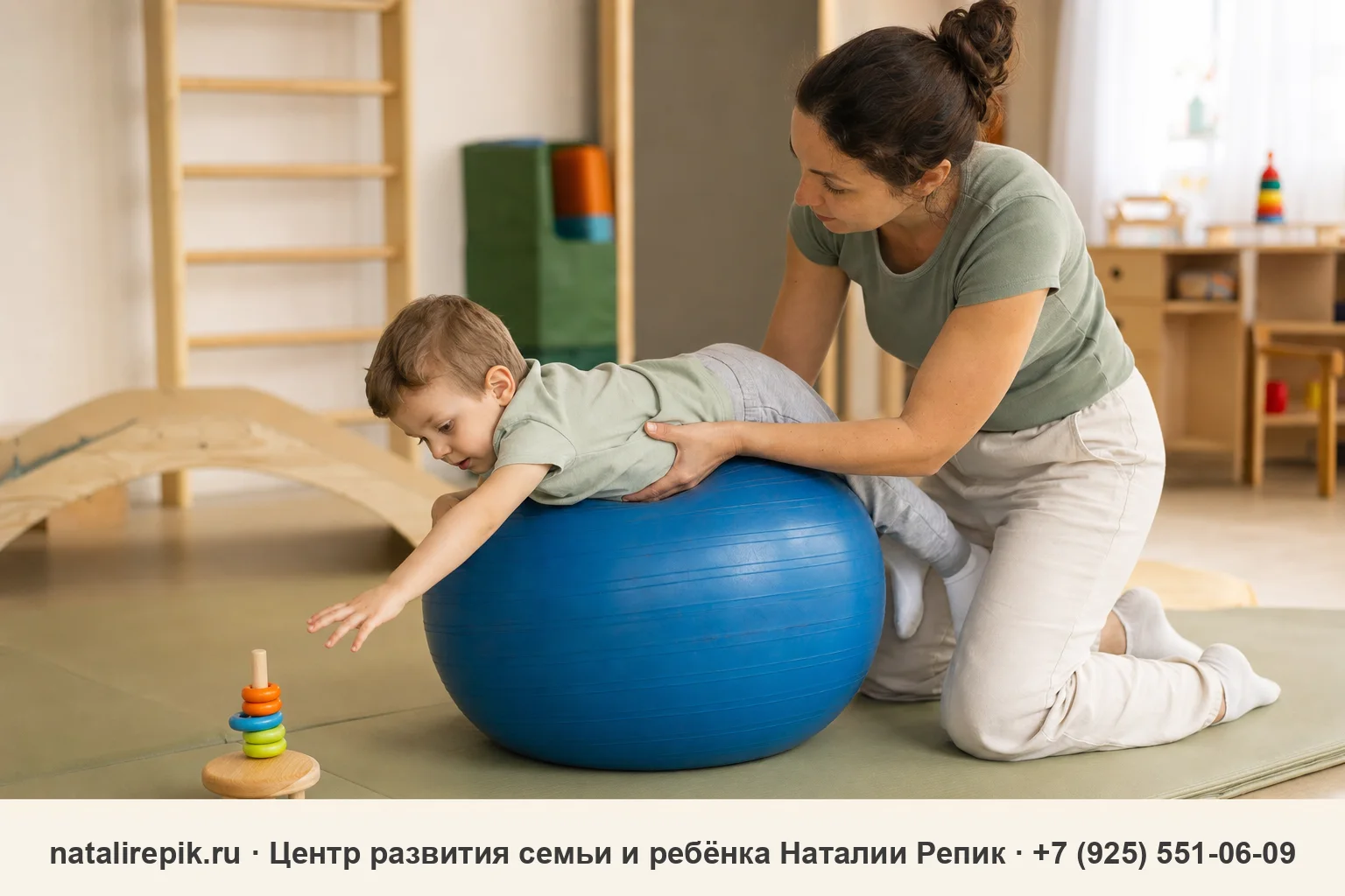 Гипотонус мышц у ребёнка: признаки, причины и что делать